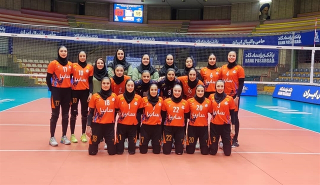 زور جوانی به تجربه نرسید